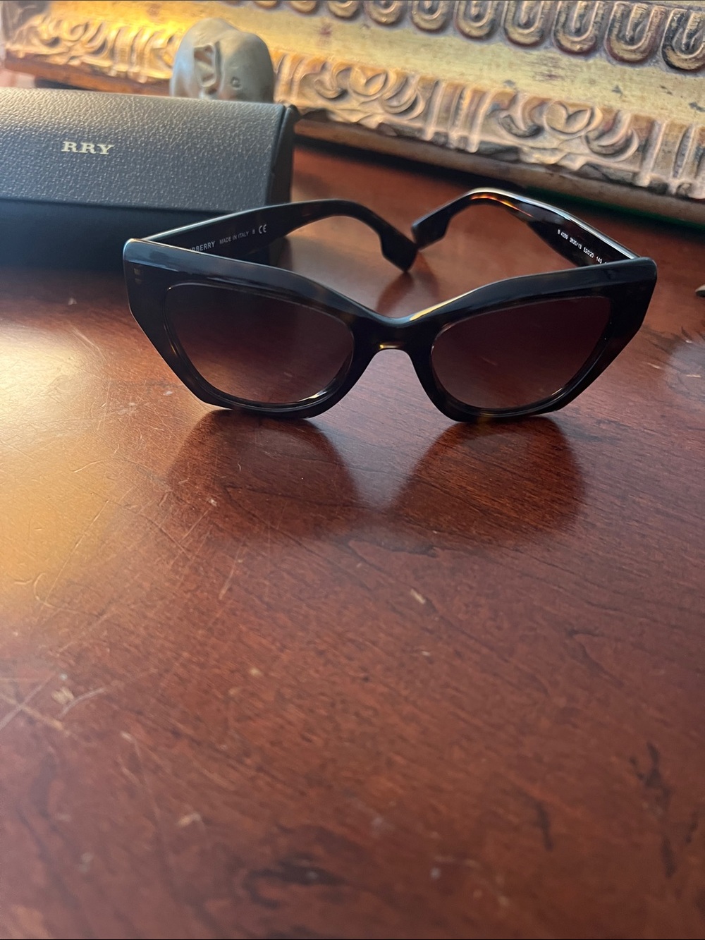 Burberry Black Cat-Eye Sunglasses with Brown Gradient Lenses